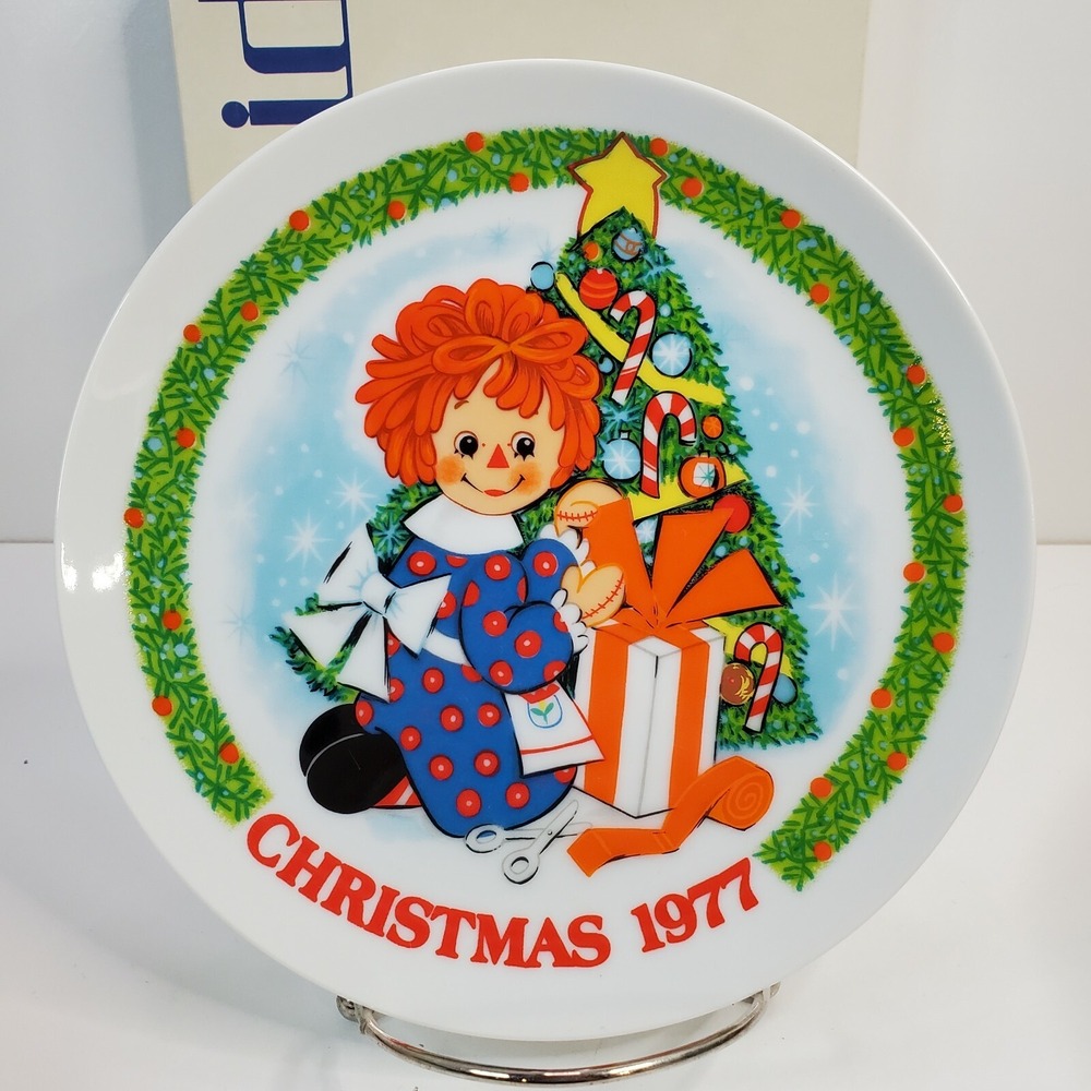 Vintage Schmid 1977 Raggedy Ann Limited Edition Christmas Ceramic Plate 7.25"